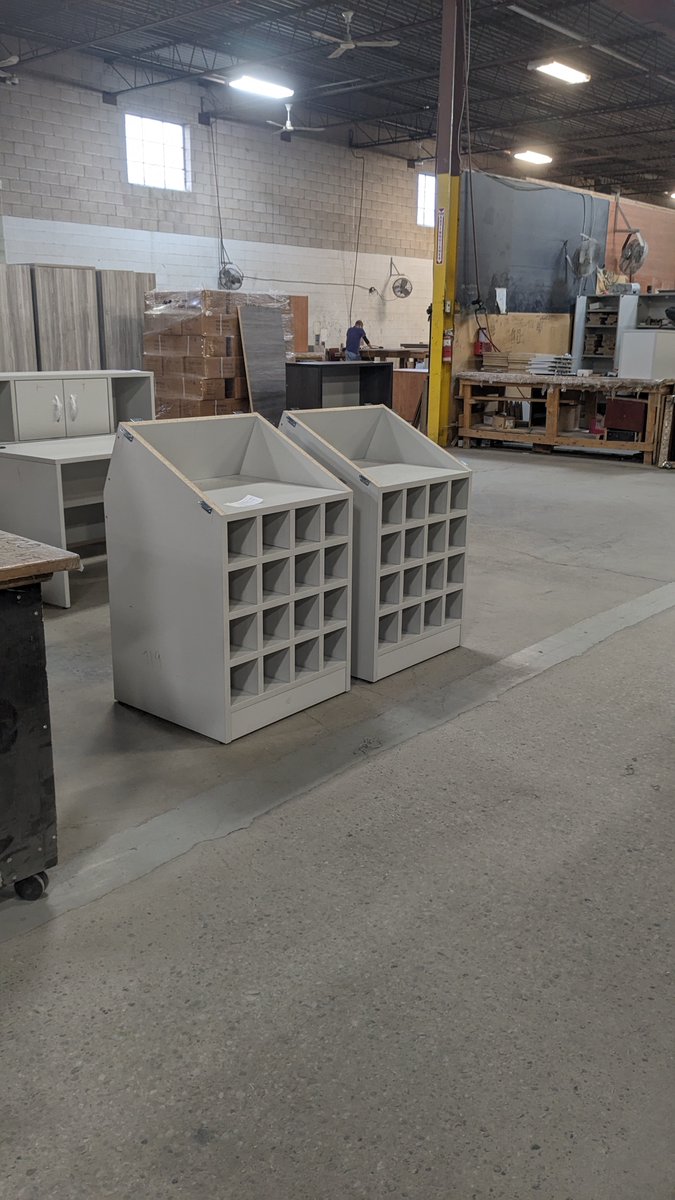 IOF_Furniture's tweet image. Custom drafting table – where precision meets style! 
Crafted for creativity, it&apos;s the perfect home or workspace upgrade for designers &amp;amp; dreamers. #DraftingTable #CustomDesign #InteriorDesign #HomeOffice #FurnitureDesign