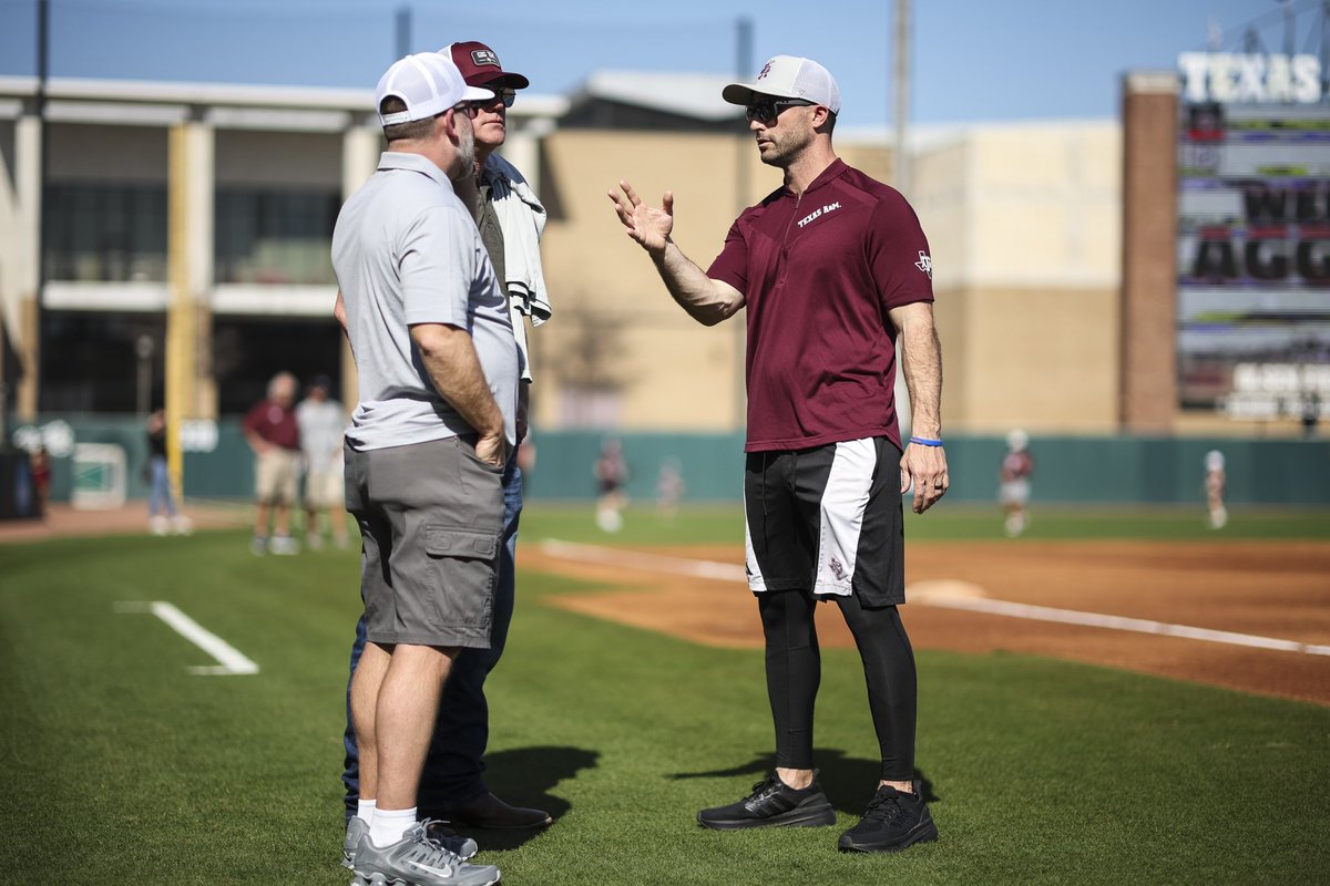 TAMULettermen's tweet image. It was great seeing so many Lettermen return for the @aggiebaseball Alumni Weekend! Always exciting to bring former players back to Olsen ⚾🫧