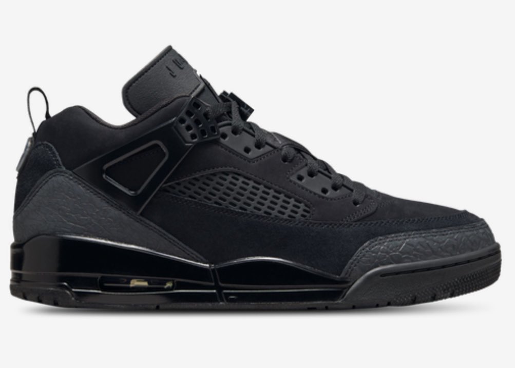 ZNE_92's tweet photo. @brittt21_ Just copped these Black 🐈‍⬛ joints 🙌🏼 https://t.co/pHsOIB45pj