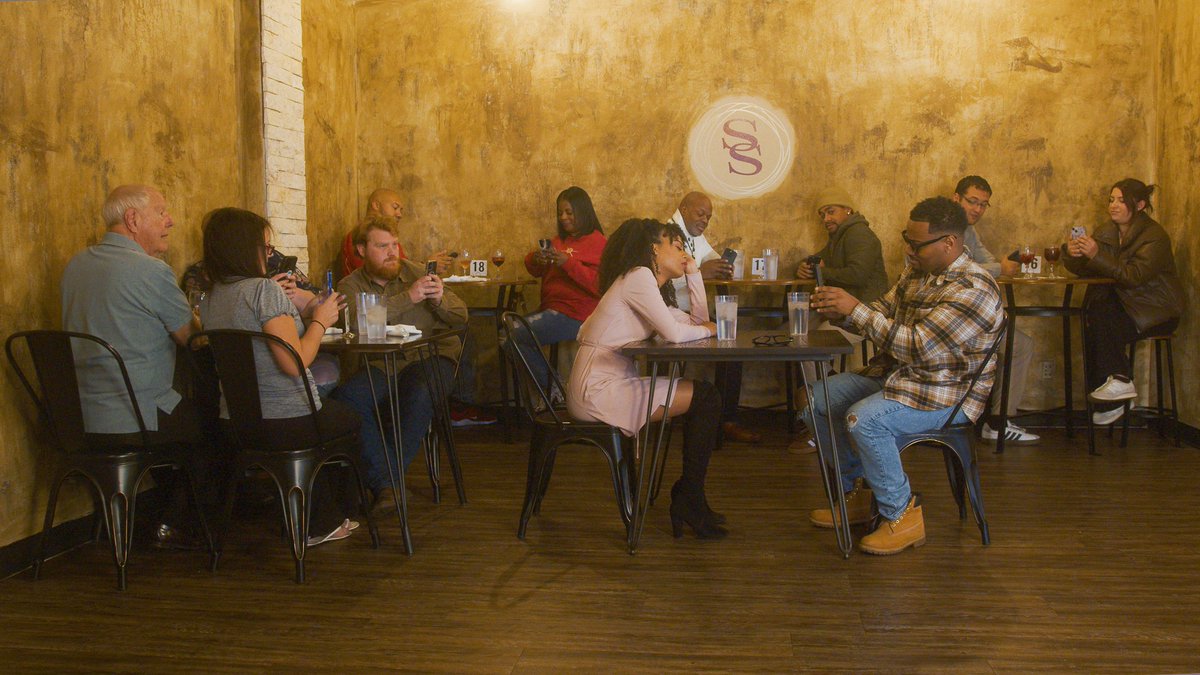 😴TONIGHT😴 Join us for the world premiere, red carpet event with DrewVision Cinema's new romantic comedy, "Snooze"! Tickets are available online now and at the door when the box office opens at 4pm today.

🚪 6pm Doors
🎞️ 7pm Start
🎟️ bit.ly/Snooze-Feb14