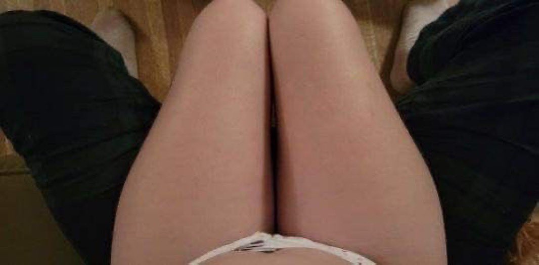 Lily is just relaxing in your lap.

Nothing to worry about right?

#openrp #lewdrp #opendm for detailed partners