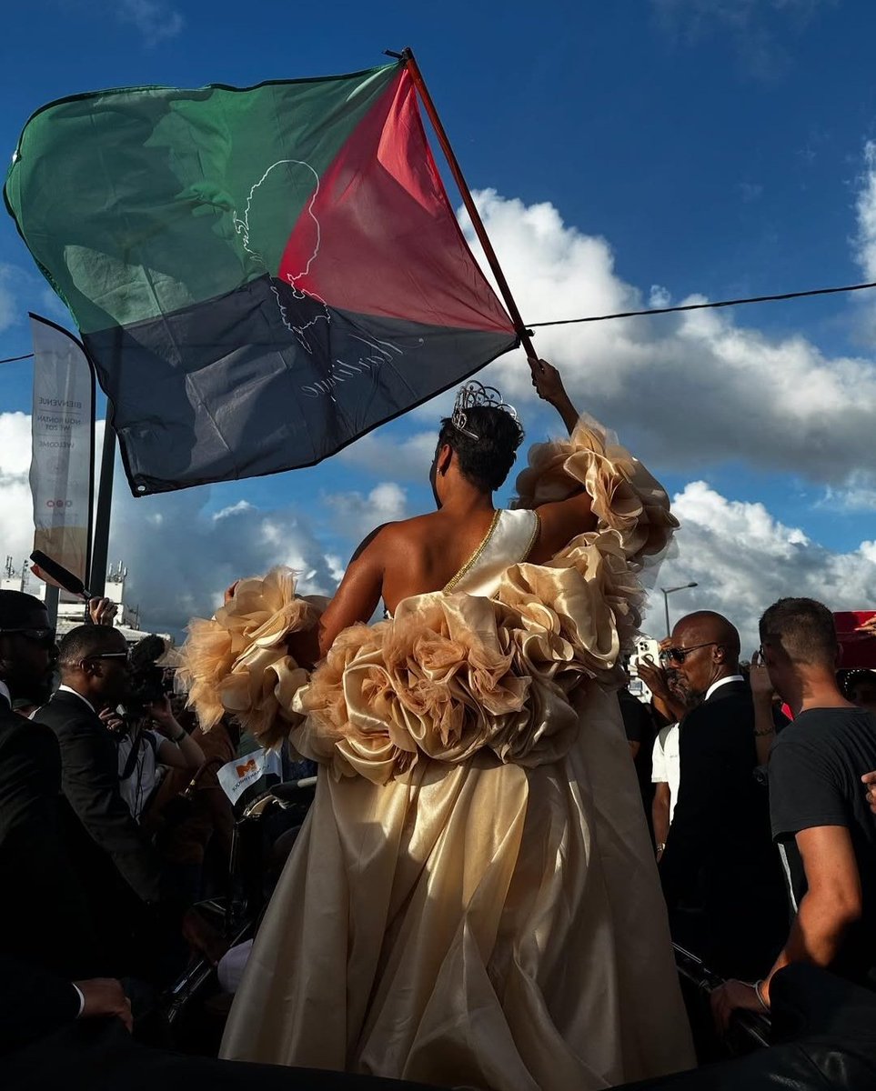 La Reine !!! 👑✨❤️🇲🇶