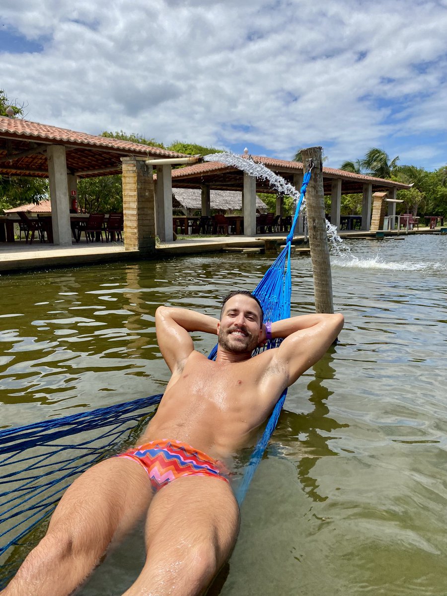 vpossatti's tweet photo. 1º dia em Canoa Quebrada 🌊🛶💛 https://t.co/kQrYwZAXje