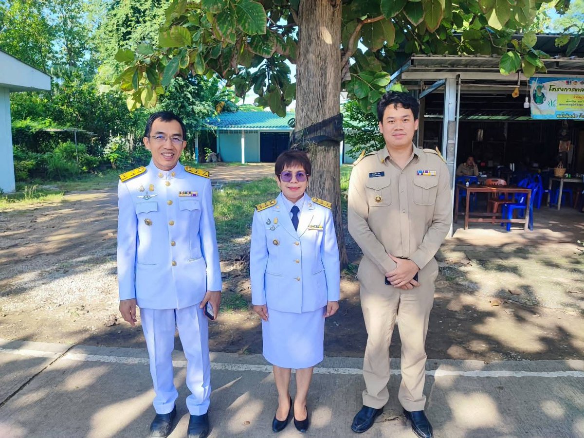 daoja's tweet photo. ณ วันนั้นดำรงตำแหน่งพัฒนาการอำเภอลานสัก https://t.co/Z53agH7iyL