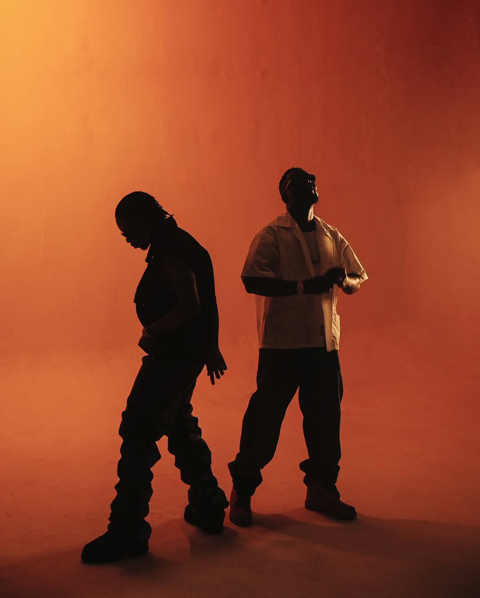 netbuzzradio's tweet image. Oxlade features Sarkodie on Ololufe. The song dropped just in time for Valentine's day!

#netbuzzradio  #netbuzzradiolive #WorldRadioDay #WorldRadioDay2025