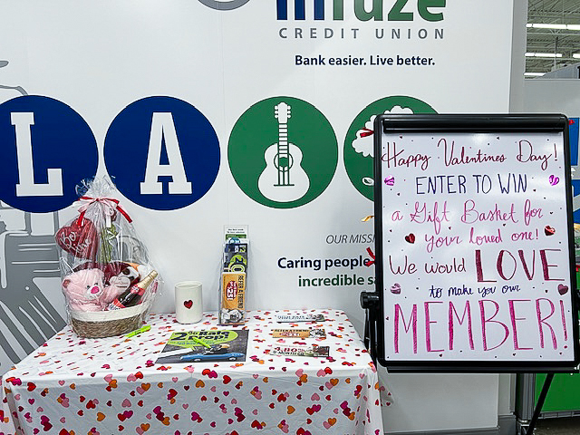 𝐻𝑒𝑙𝑝𝑖𝑛𝑔 𝑠𝑜𝑚𝑒𝑜𝑛𝑒 ℎ𝑎𝑣𝑒 𝑎𝑛 𝑒𝑥𝑡𝑟𝑎 𝑠𝑝𝑒𝑐𝑖𝑎𝑙 𝑑𝑎𝑦 𝑡𝑜𝑚𝑜𝑟𝑟𝑜𝑤!
Our mini branch in Rolla's Walmart is spreading the love ❤️