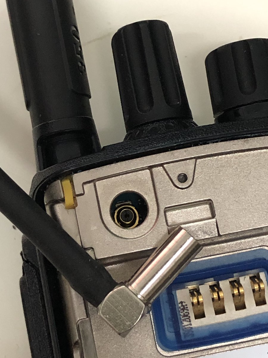 bd7pa's tweet photo. #Motorola #MTP3150 #MTP3250 #MTP3550 #RF #Testport The RF Test port. #ham #hamradio https://t.co/tkHezXAZ2y