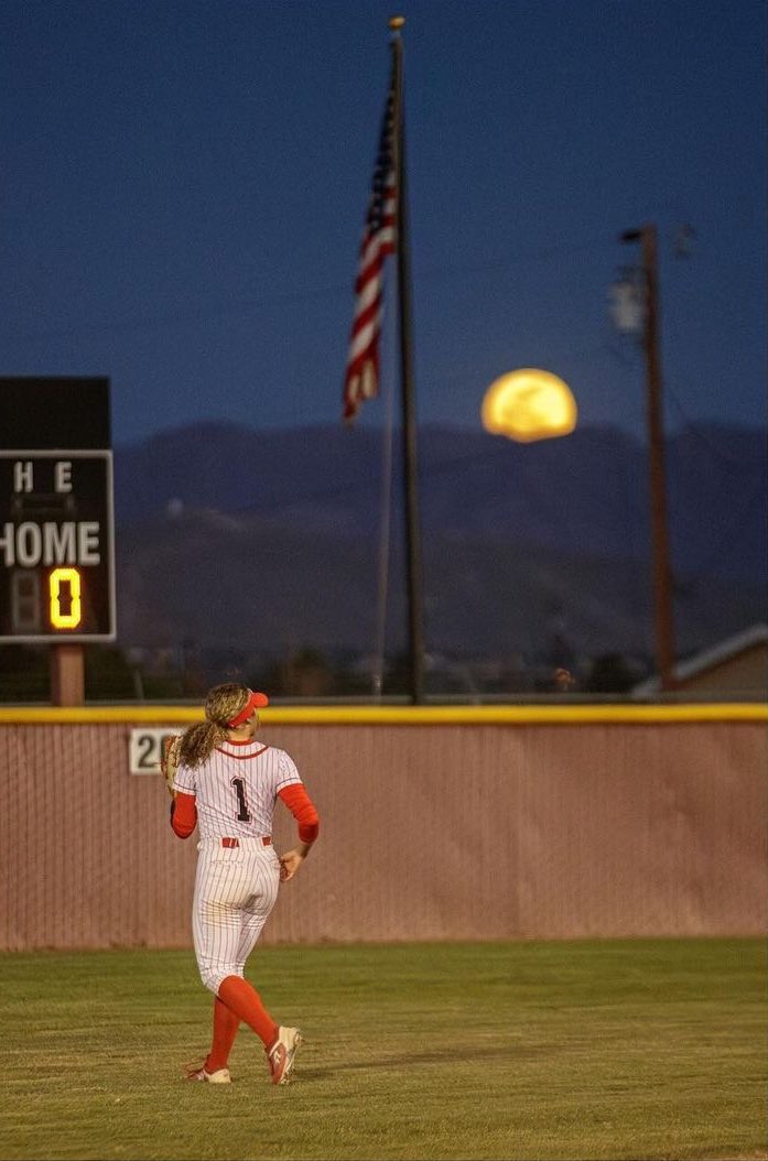 AddieMoccia2026's tweet photo. I am excited to announce my verbal commitment to play Division 1 softball at the University of Northern Colorado!

I want to thank all my coaches over these past years for shaping the player I am today, especially Coach Fernie. I want to thank all my teammates as well. A special thanks to my club coach, Laura Espinosa-Watson, for giving me the opportunity to play in national tournaments in front of many college coaches. Thanks to my club team, NXT Arizona Thundercats for being such a great team with great coaches and teammates. 

Thank you mom, dad, and sister for everything you have done for my softball career and sacrificing so much to support my dreams. A big thank you to my Dad, I couldn’t be here without you and I thank you for the time and effort we have put in together. Thank you for sparking my love for the game and teaching me everything I know.

Especially, I want to thank Coach P, Coach Simmons, and the entire UNC coaching staff for making this possible by giving me a chance to play at the next level. I am so excited for the future of my academic and athletic career. Go bears!🐻💛💙@UNC_BearsSB @MarioMocciaNMSU