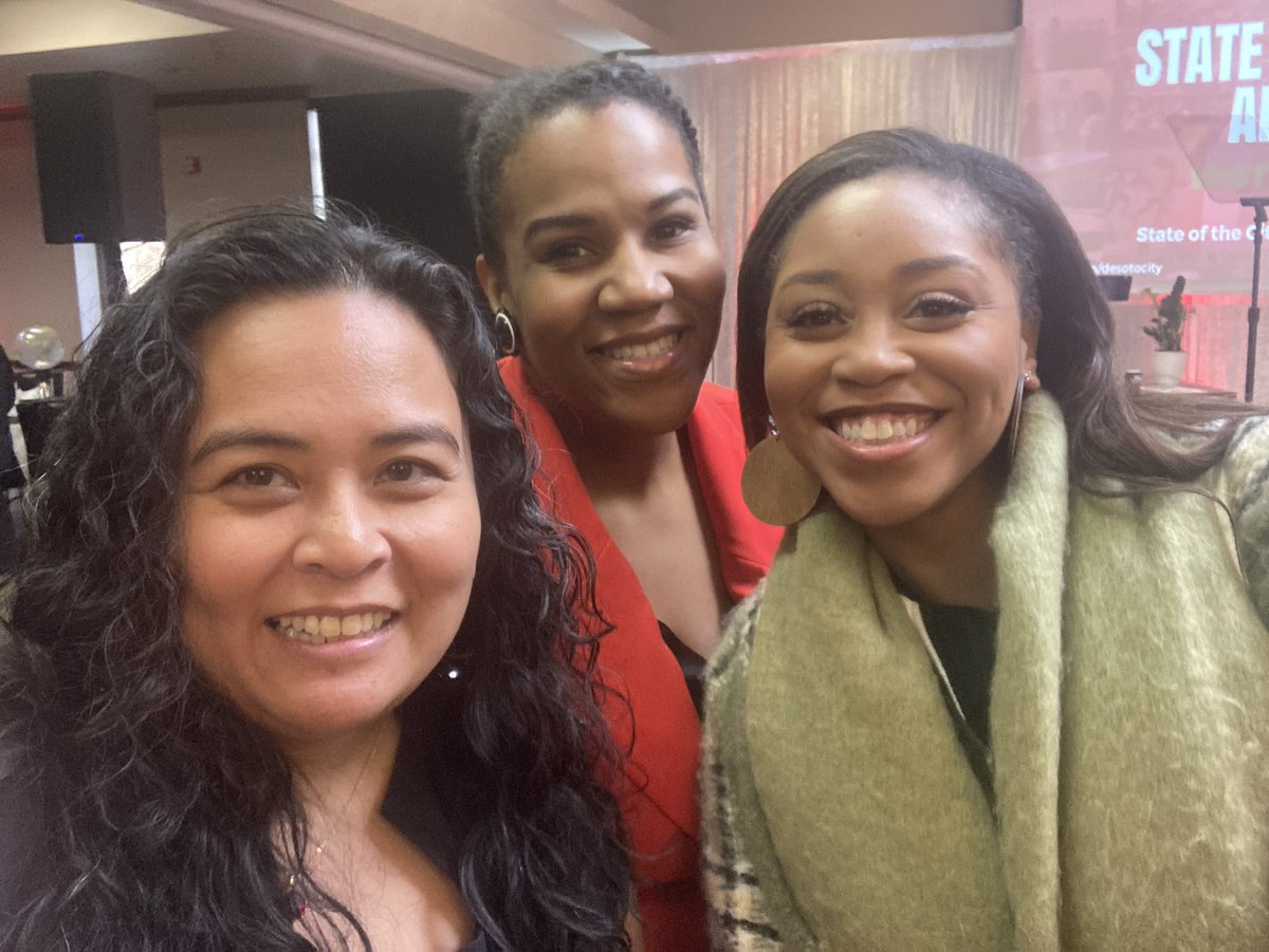 It’s always an honor being invited to share our gift of DANCE for our very own Mayor <a href="/rachellproctor/">Rachel L. Proctor</a> 💚💛 #StateOfTheCity #SoMuchToLoveAboutDeSoto 

Thank you <a href="/E_Williams3003/">Dr. Esther Williams 👩🏻‍🎓</a> for the opportunity🙏🏾 <a href="/desotoisdeagles/">DeSoto ISD</a> <a href="/desototx/">City of DeSoto</a> #DeSotoU #DANCEisLife