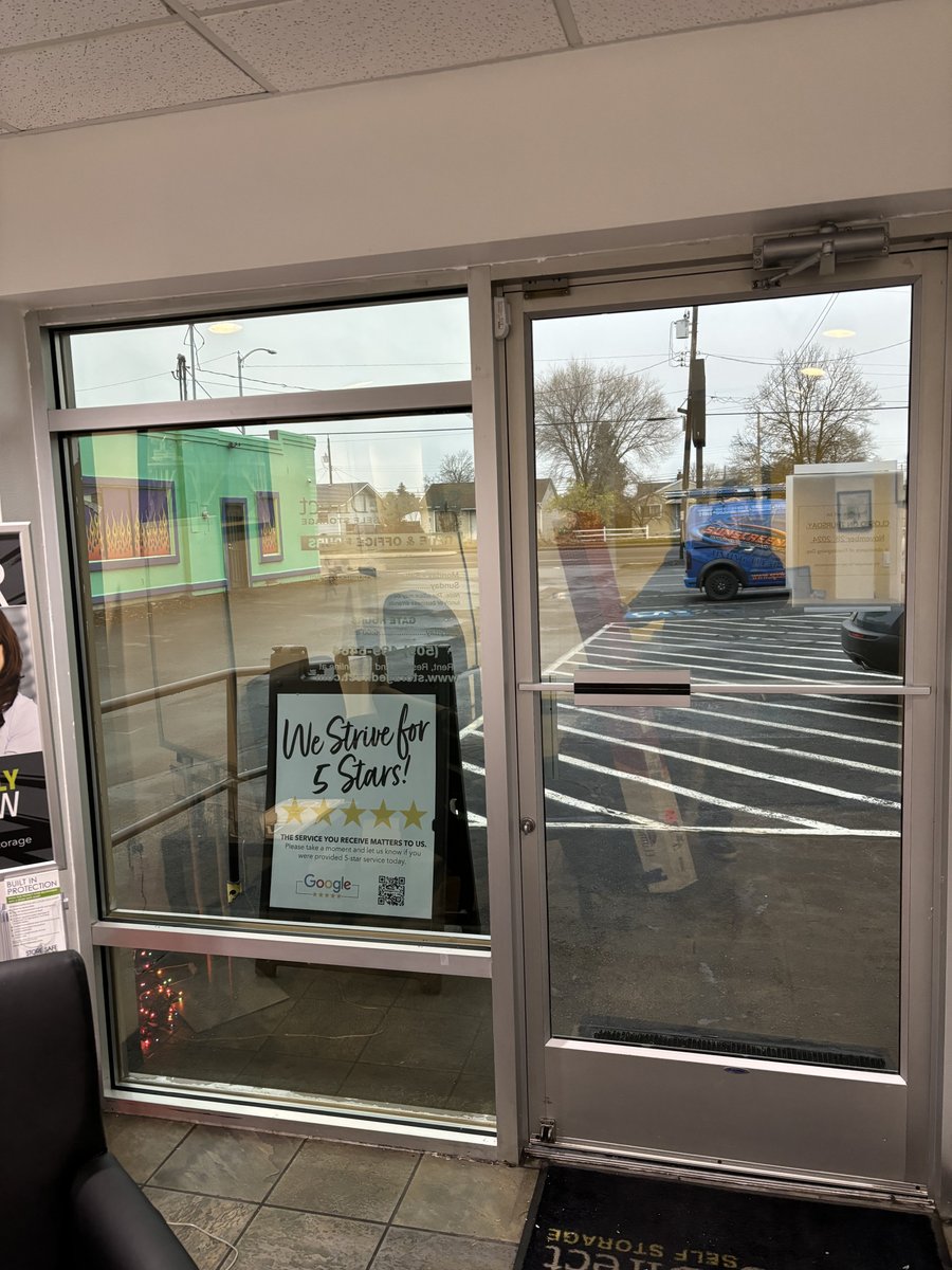 S_Sunscreen's tweet photo. Llumar Dual Reflective 5% window film blocks up to 86% of solar heat gain, insulates in winter, and blocks 99% of UV rays! Call to learn more at 509-328-4015
#SpokaneSunscreen #FamilyOwned #Since1949 #FourGenerations #ShopLocal #Llumar #SelectPro #AlphaDealer https://t.co/VN3iUIb7cy
