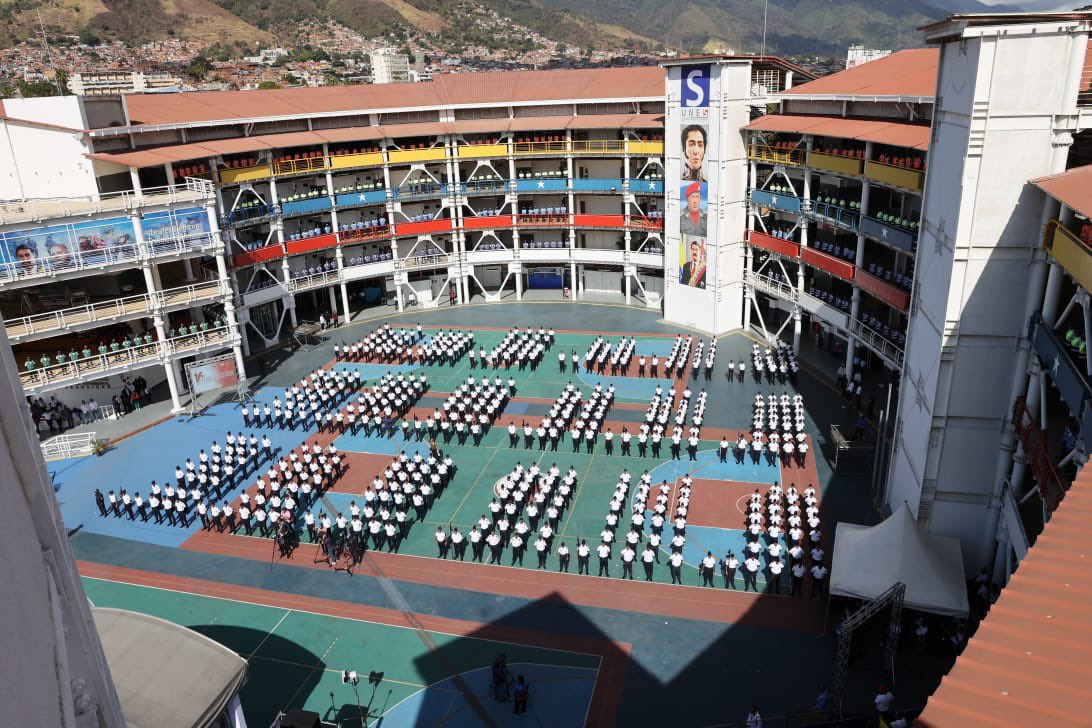 #13FEB 📰 || UNES irá a centros educativos del país en perfecta fusión popular, militar y policial

mpprijp.gob.ve/?p=89053