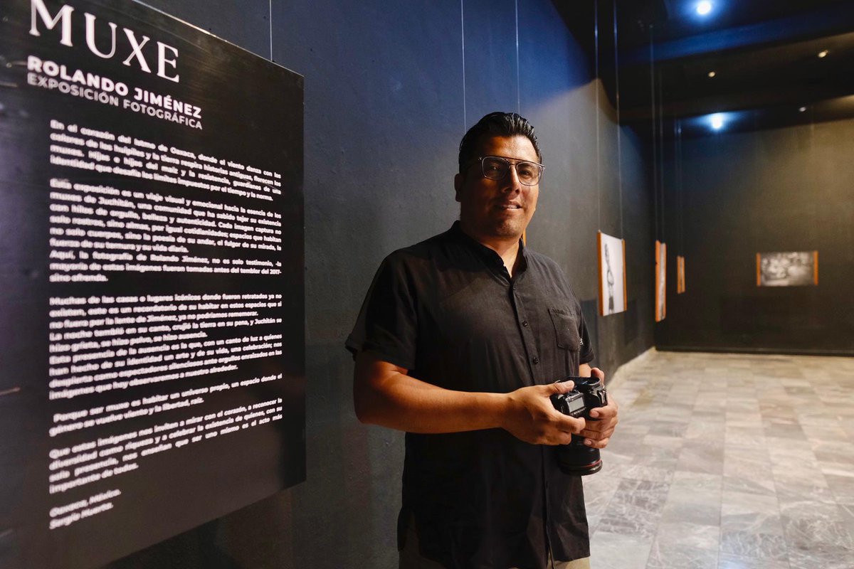 SECULTA_GobOax's tweet photo. Así se vivió la inauguración de la exposición "Muxe" del fotógrafo Rolando Jiménez, en el Museo de los Pintores Oaxaqueños (@EL_MUPO). Asistió un gran público e hizo presencia la modelo y actriz Estrella Vásquez. 📸⭐ https://t.co/CzCwplReaV
