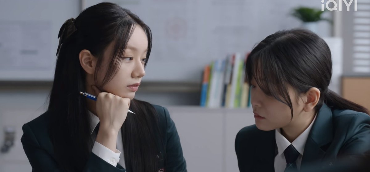 She's obsessed 👉🏽👈🏽

#FriendlyRivalry