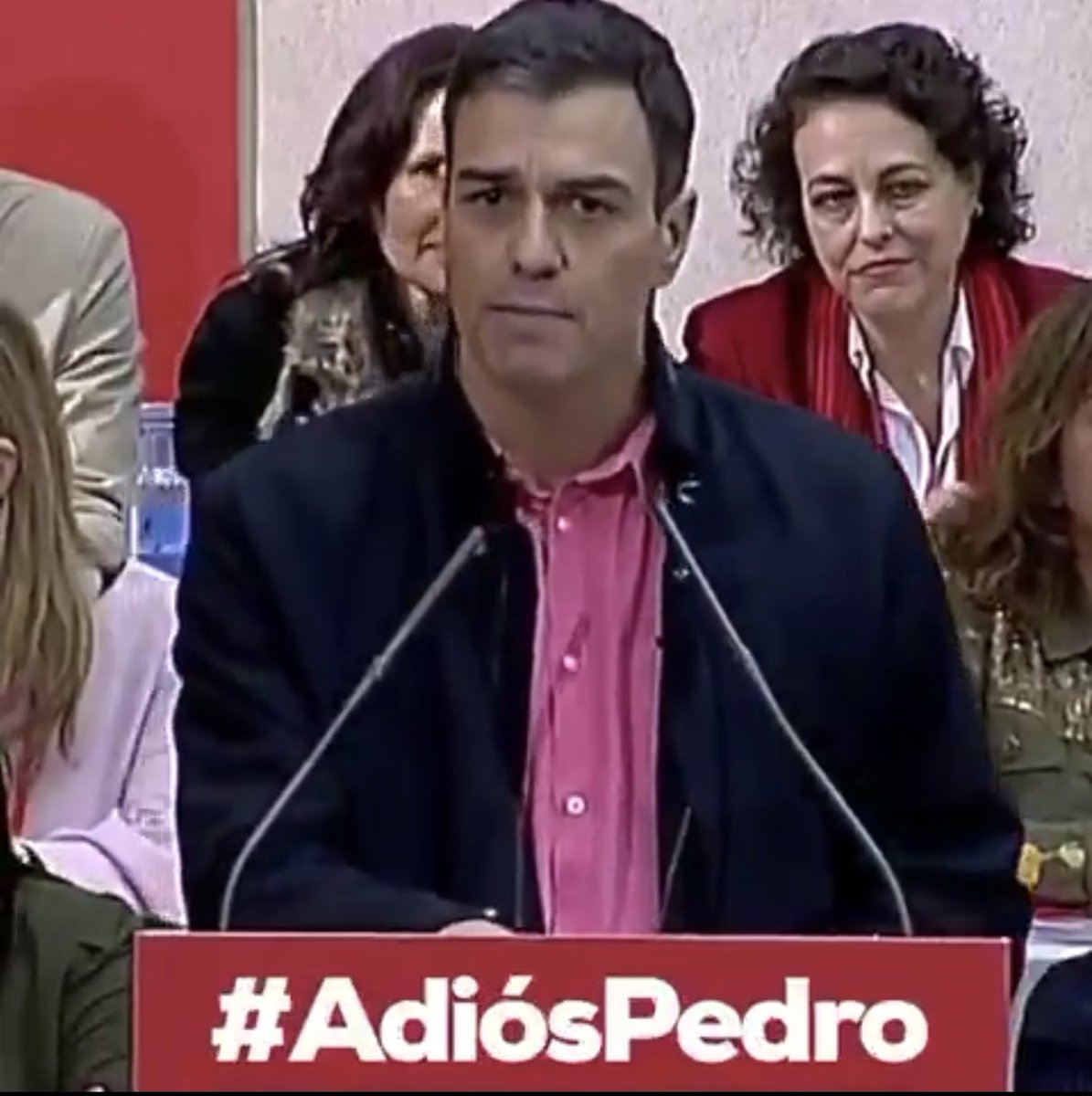 CarmenRevista's tweet photo. 📣Este gobierno es un lastre para el avance de nuestro pais”un proyecto agotado. #AdiosPedro #SanchezDimision 👎🥊🐾🐾 https://t.co/aCRTrH0s0m