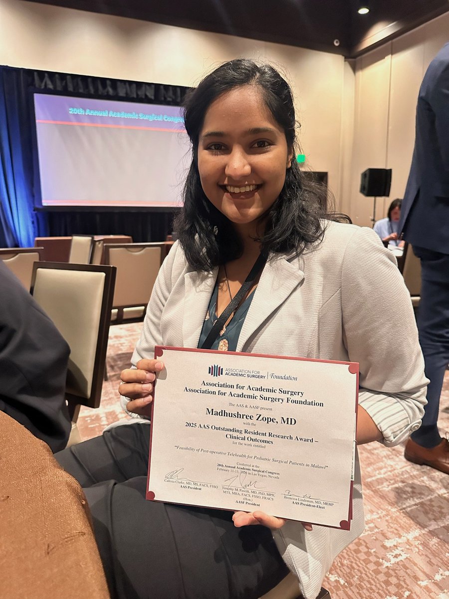 Wendelyn Oslock, MD, MBA (she/her) (@wendelynoslock) on Twitter photo Love seeing fellow residents shine!! Huge congratulations to <a href="/MadhushreeZope/">Madhushree Zope</a> for winning the resident outstanding abstract competition at #ASC2025
<a href="/AcademicSurgery/">Assoc4AcademicSurgery</a> #UABatASC2025 Love seeing fellow residents shine!! Huge congratulations to <a href="/MadhushreeZope/">Madhushree Zope</a> for winning the resident outstanding abstract competition at #ASC2025
<a href="/AcademicSurgery/">Assoc4AcademicSurgery</a> #UABatASC2025