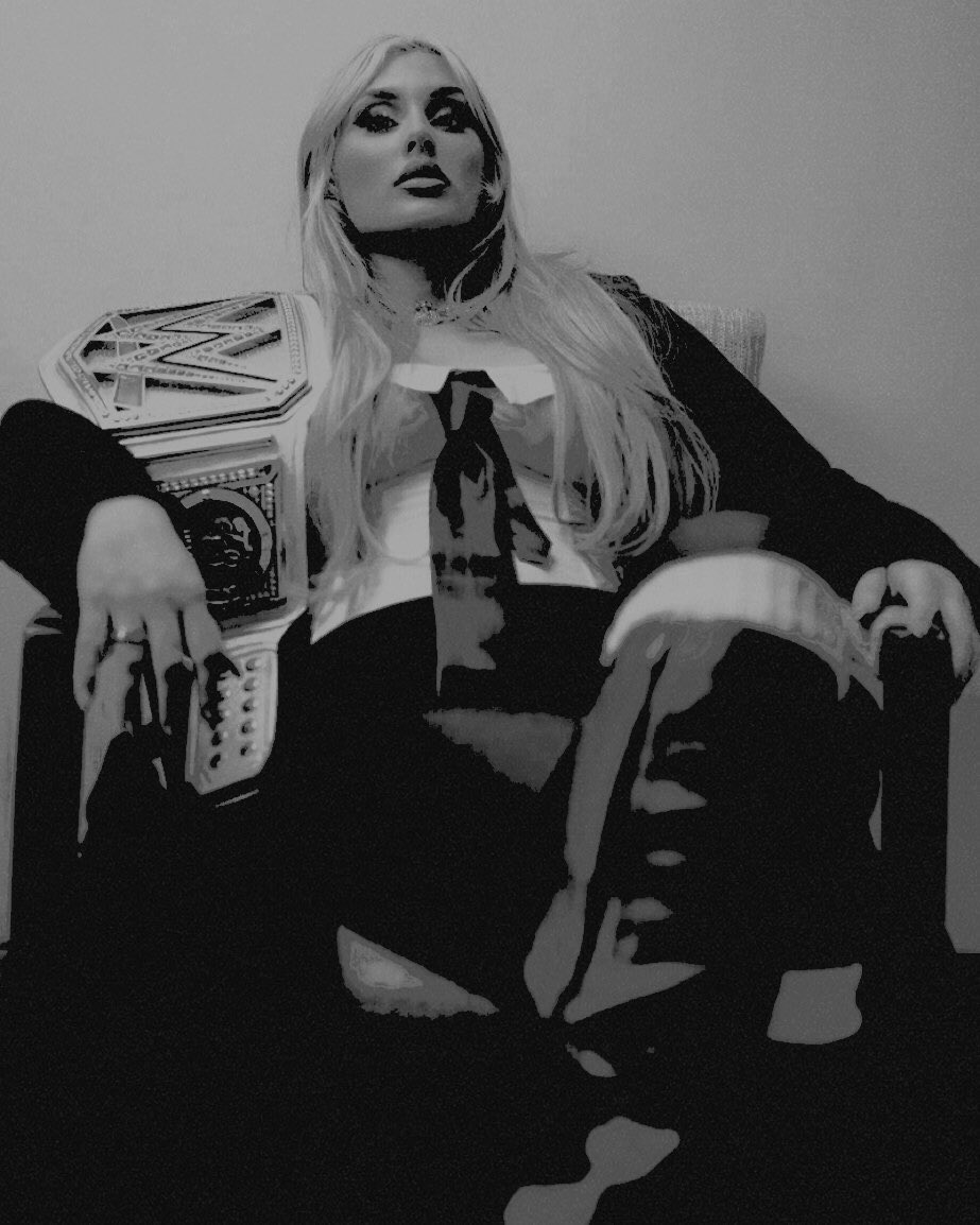 If only any of you knew just how lucky are you to be living in my world. 💋