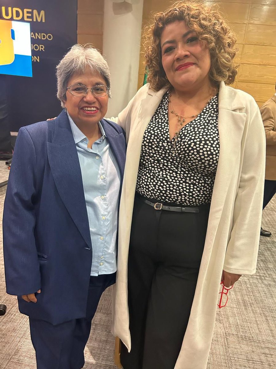 Yuriddhh's tweet photo. Me siento profundamente agradecida de acompañar a @CinthiaMarinM, titular de la @CEEAVNuevoLeon, al Informe 2021-2025. 

Juntas, hemos trabajado para garantizar una atención integral a las víctimas, con empatía y compromiso. 

Sigamos luchando por una justicia real. 🫱🏽‍🫲🏼 https://t.co/PD8rg00wpb