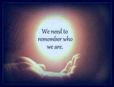 🤍✨🕯️✨🤍

Het bereik van mijn lichtjes neemt steeds meer af zie ik... 
Soms denk ik 'Wat heeft het eigenlijk nog voor nut...?' 
Maar dan rijst meteen het antwoord op: 'Al bereikt het er maar 1'

Een fijne avond gewenst lieverds en een goede nacht ✨❤️✨🙏✨🫂✨