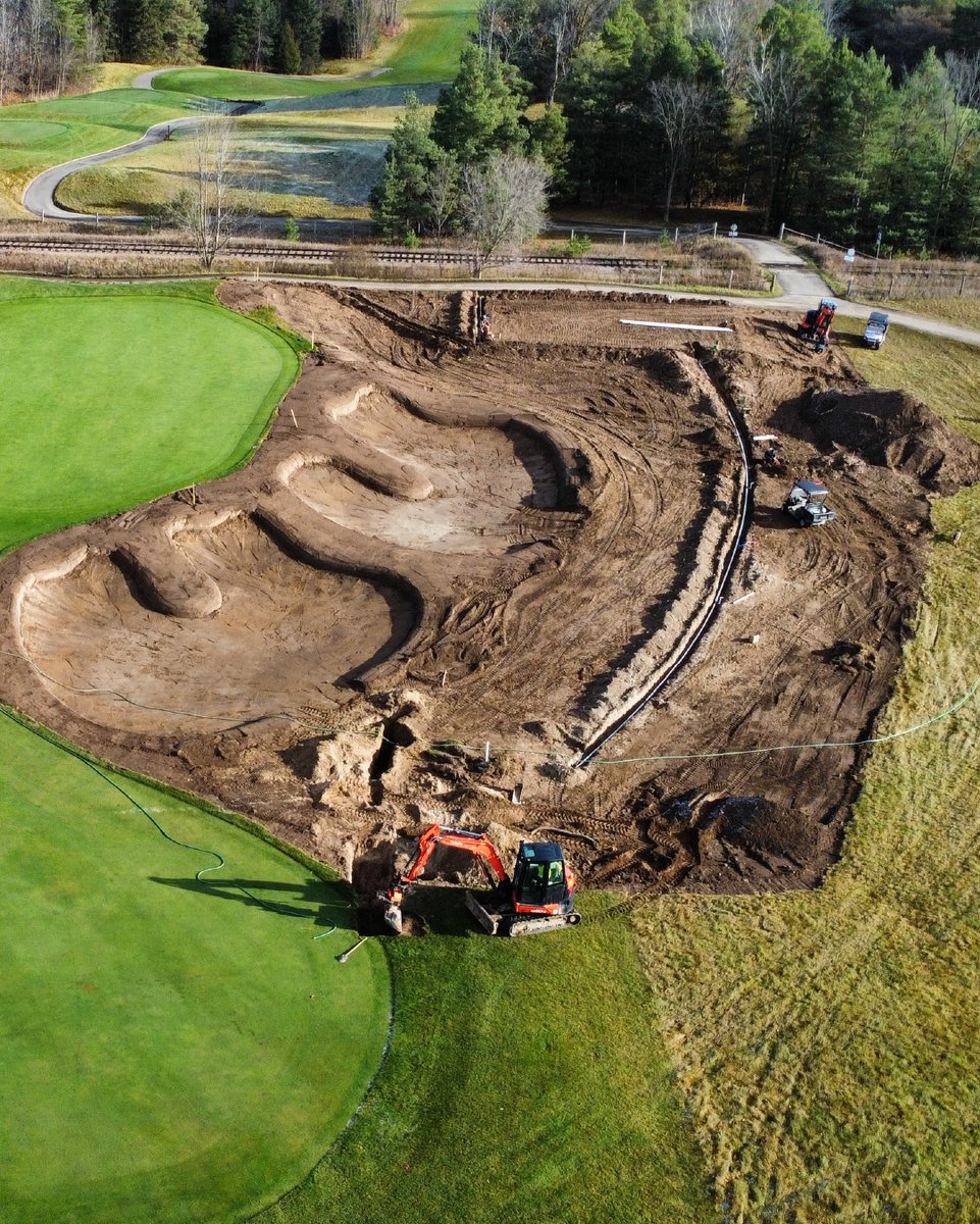 FlightLineGolf's tweet image. #Throwback to 2023 when we revamped hole #14 at @tpc_toronto that will be featured as the iconic “Rink Hole”! 🏒⛳️ The rowdiest tee deck in golf is set for the @RBCCanadianOpen 2025, and we couldn’t be more thrilled. See you there! #GolfCourseDesign #RBCCanadianOpen #tpctoronto