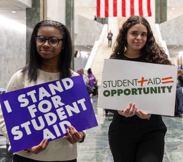 NYU Government Affairs joined <a href="/nyuniversity/">New York University</a> students, parents, &amp; @nyu_op staff at the annual Student Aid Advocacy Day organized by <a href="/CICU/">NY's Independent Colleges & Universities</a>.  NYUers met with NYS legislators, sharing personal stories illuminating how financial aid programs like #TAP &amp; #HEOP transform student lives.