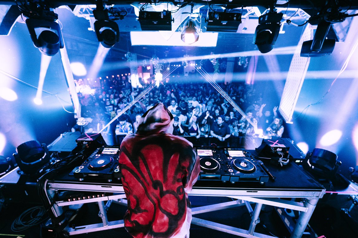 WubLifeEnt's tweet photo. 𝗧𝗢𝗠𝗢𝗥𝗥𝗢𝗪💔 Heartbreaker 2025 returns with @sanzusounds, @MONGREL_dubz , &amp; @joustdub ! With prices increasing to their last and final tier at midnight tonight we’re gearing up for a packed out night filled with Self Love, Tacos, &amp; BASS 

70% SOLD, TIME TO LOCK IN CHICAGO https://t.co/jqlQdMva8l
