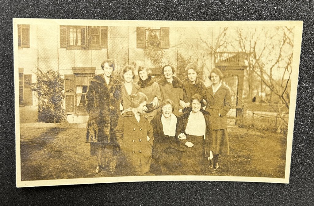 LewisWalpoleLibrary tweet media