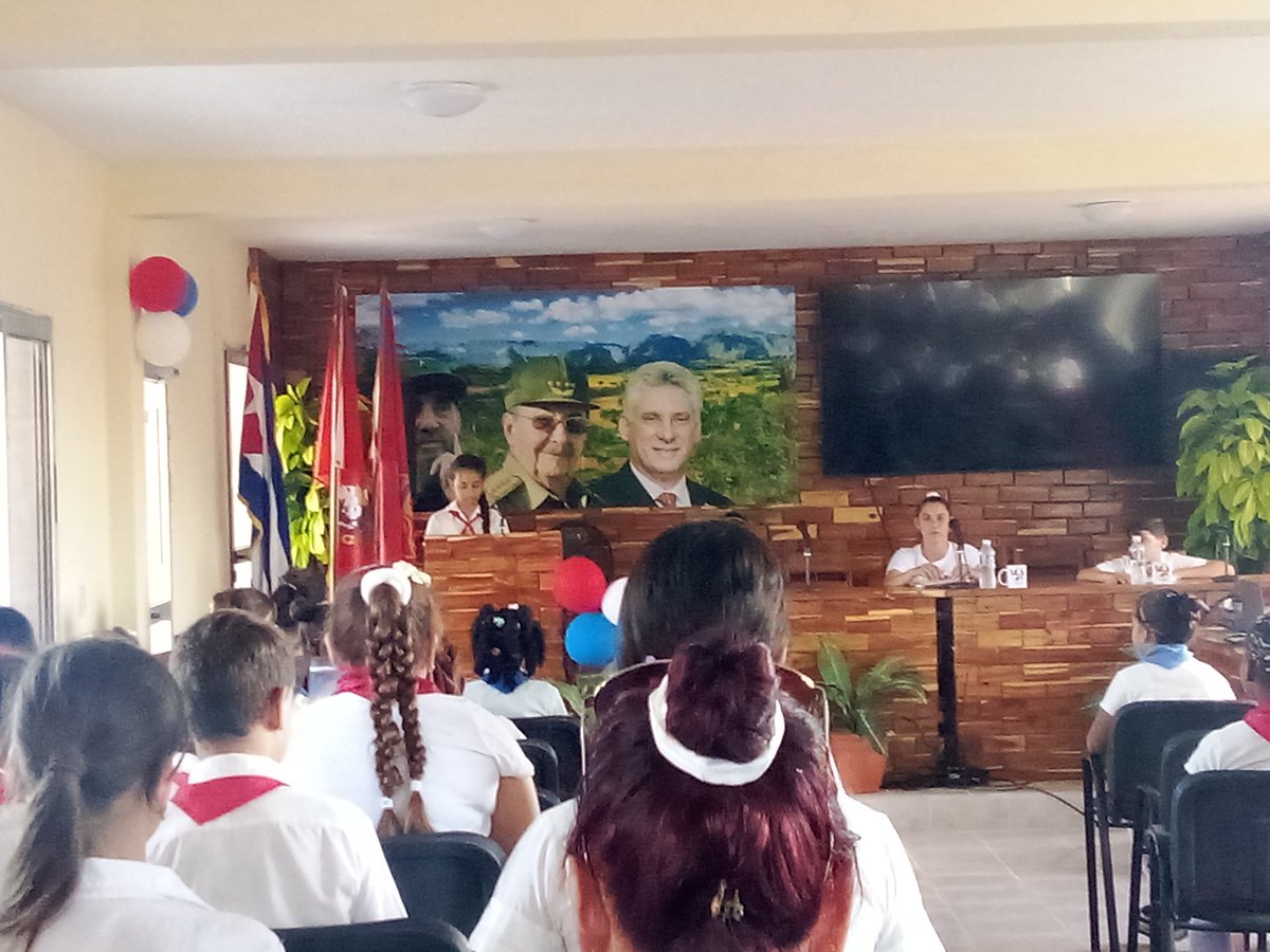 hernestoher1968's tweet photo. Con la presencia de Yoandi Cueto Martínez primer secretario del PCC en #SanJuanyMartínez #PinrdelRío sedesarrolla la asamblea 64 aniversario dónde se tratan temas relacionados con el estudio entre otros. https://t.co/3npCnvEkRq