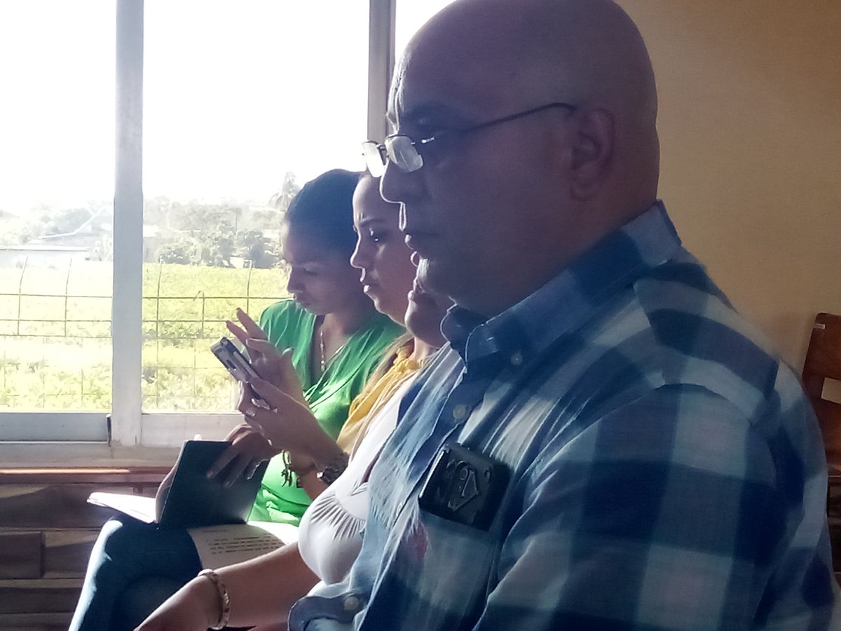 hernestoher1968's tweet photo. Con la presencia de Yoandi Cueto Martínez primer secretario del PCC en #SanJuanyMartínez #PinrdelRío sedesarrolla la asamblea 64 aniversario dónde se tratan temas relacionados con el estudio entre otros. https://t.co/3npCnvEkRq