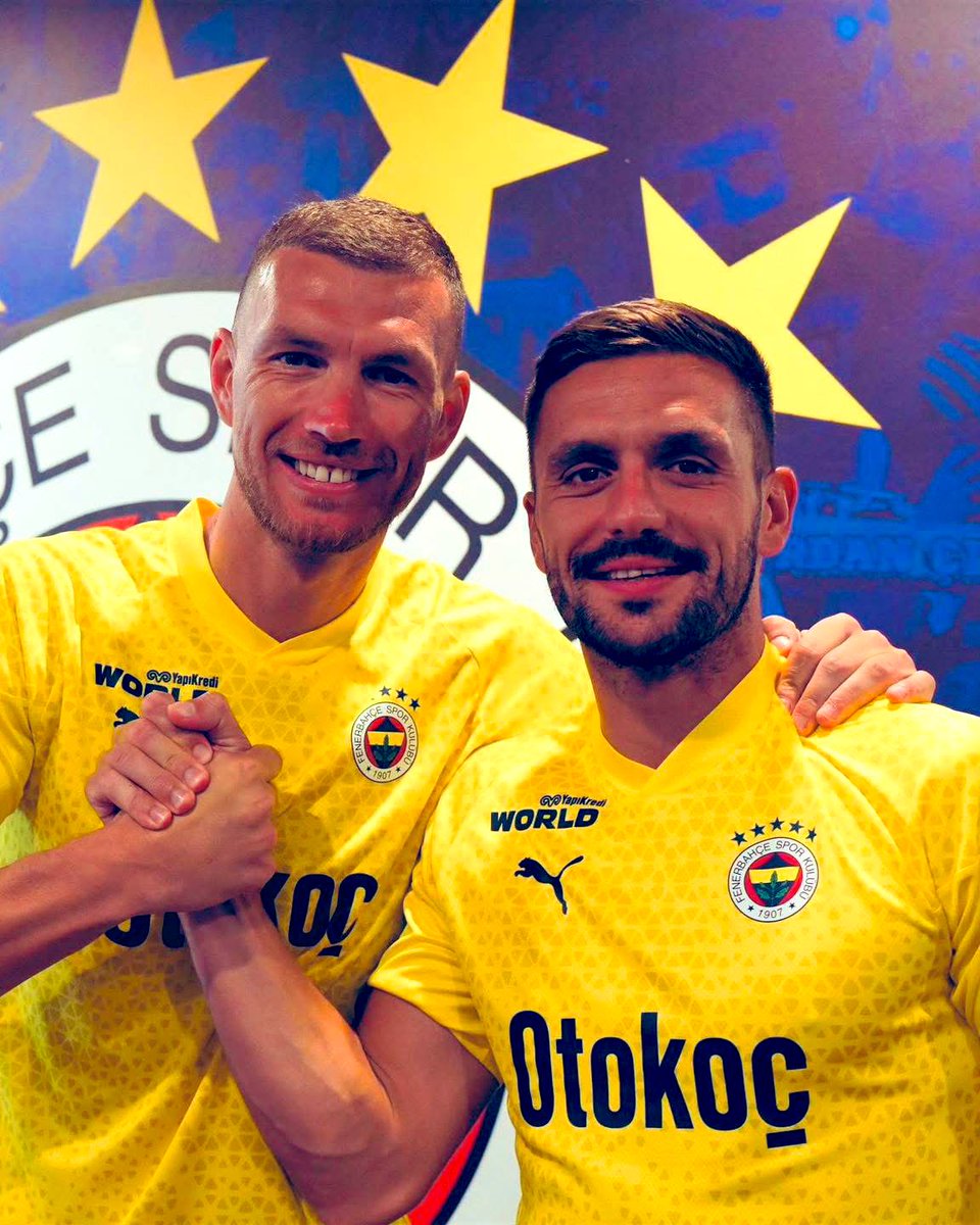 footballontnt's tweet photo. Dzeko and Tadic have a combined 46 goal contributions this season 👏 

Running it back 🍷 https://t.co/GI8hV7cWaM