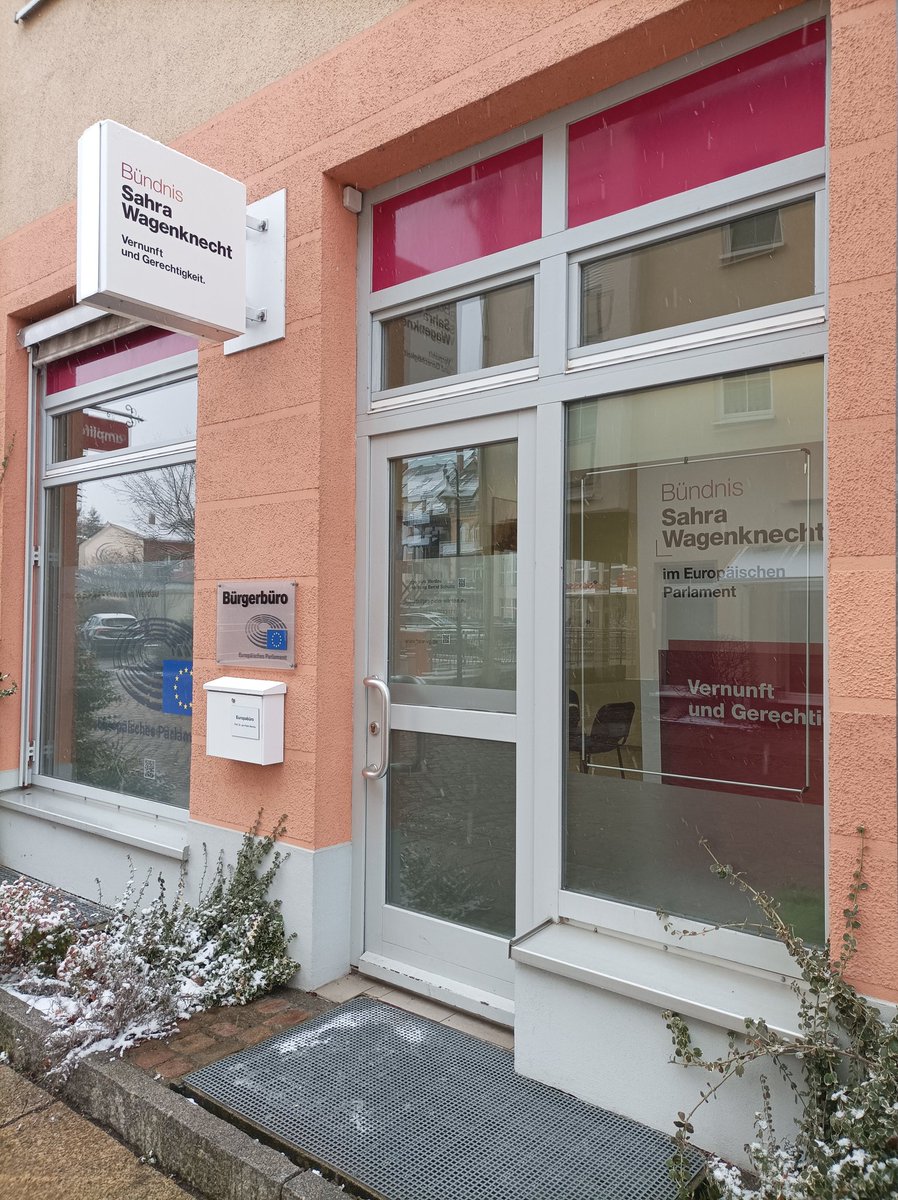 denkansatz_2607's tweet photo. Heute Nachmittag mal kurz zu Besuch in #Werdau im Büro von unserem Europaabgeordneten Jan-Peter #Warnke.
#BSW wirkt, überall 😁 https://t.co/mSiNTHhUEJ