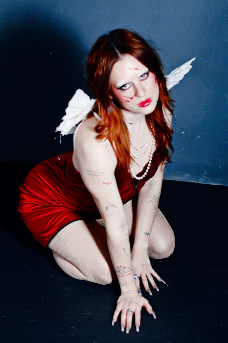 xanaofficial_'s tweet photo. cupid tried to get me, so i had to get him first💋🏹💌🗡️ https://t.co/pxx3Zjktub