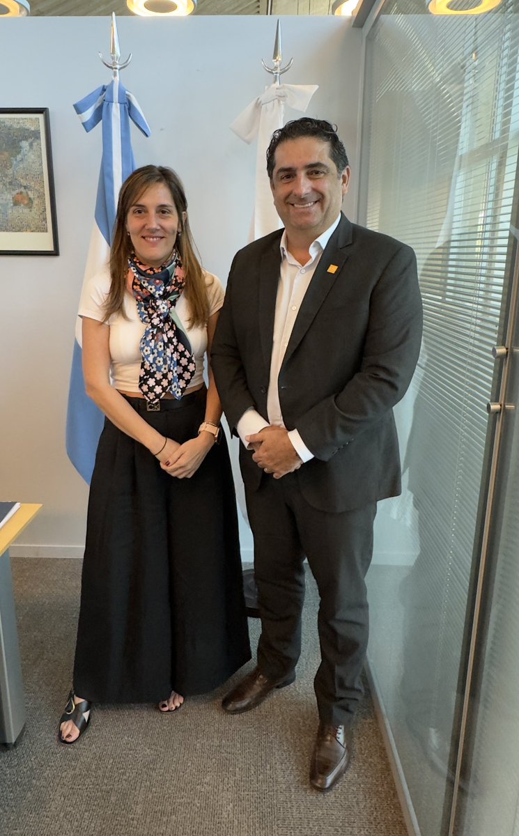 ACiuti's tweet photo. Junto a Elson Freire, Director Regional de Alianzas de @QSCorporate, conversamos en el marco de #StudyBA sobre la importancia de la educación para Buenos Aires y cómo seguir impulsando su posicionamiento como la mejor ciudad de LATAM para estudiar. #BestCityRanking #BestCity https://t.co/TosARyH0X1