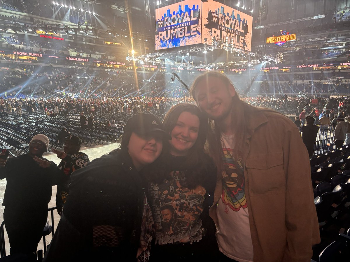 thekelsib's tweet photo. royal rumble is checked off the bucket list 🥰 https://t.co/iJH0Rk3Tgk