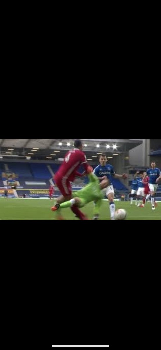 bigcaloll's tweet photo. @DylanMLFC @tompoole_98 https://t.co/CXEY0QqOCb