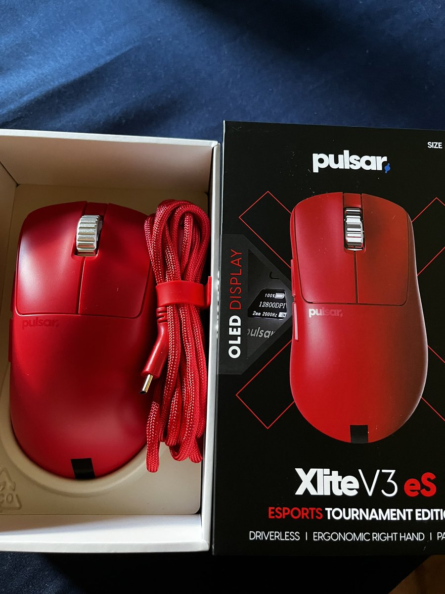 *ESTOU VENDENDO*

 &gt; Mouse Pulsar Xlite v3 eS Red
&gt; 1 dia de uso
&gt; Acompanha caixa e dongle 4k hz wireless
&gt; R$ 800,00 + frete por conta do comprador, interessado só mandar DM

rt rt 👌