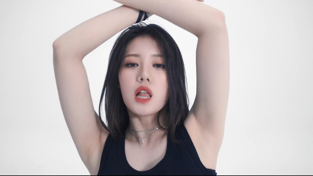 looksrora's tweet photo. BILLIONAIRE PERFORMANCE
#BILLIONAREPerformanceVideo
#BABYMONSTER #RORA https://t.co/BNwK9pa8Yu