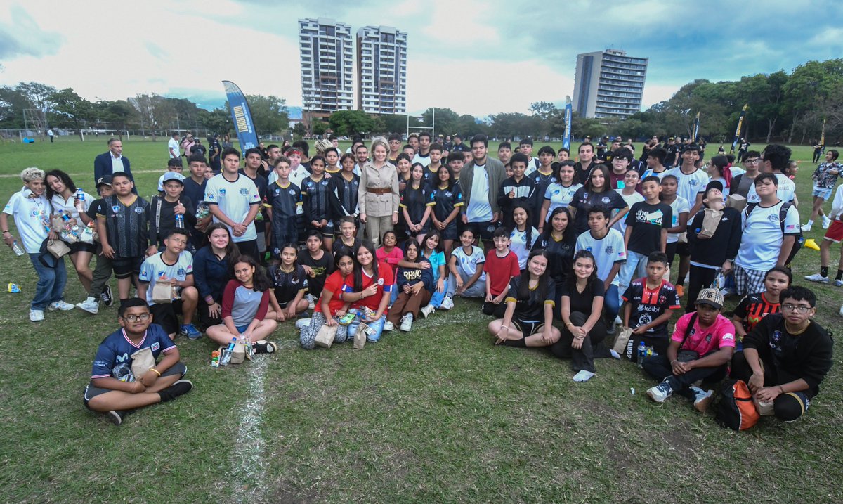 👮 Costa Rica has an extensive police force that watches over the safety of the population. Besides preventing crime, that force also aims to promote social inclusion and cohesion within communities.