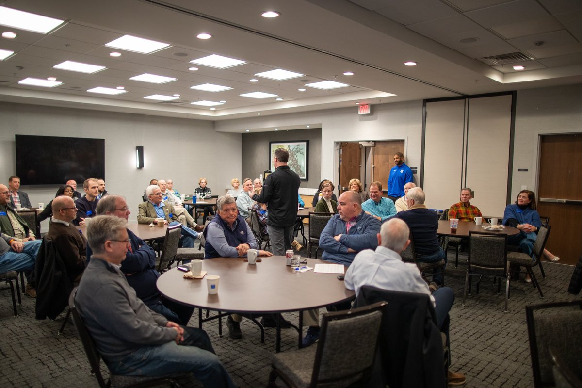 MTCoachNick's tweet image. Honored for the opportunity to speak at the Murfreesboro Breakfast Rotary Club this morning. Thank you to the Rotarians for having me out - we appreciate all that you do for our community!