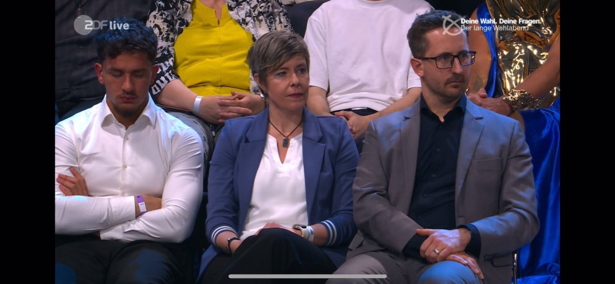 #zdf #Scholz der bre im weissen Hemd muss bei Scholz mit müden Augen kämpfen 😂🫡