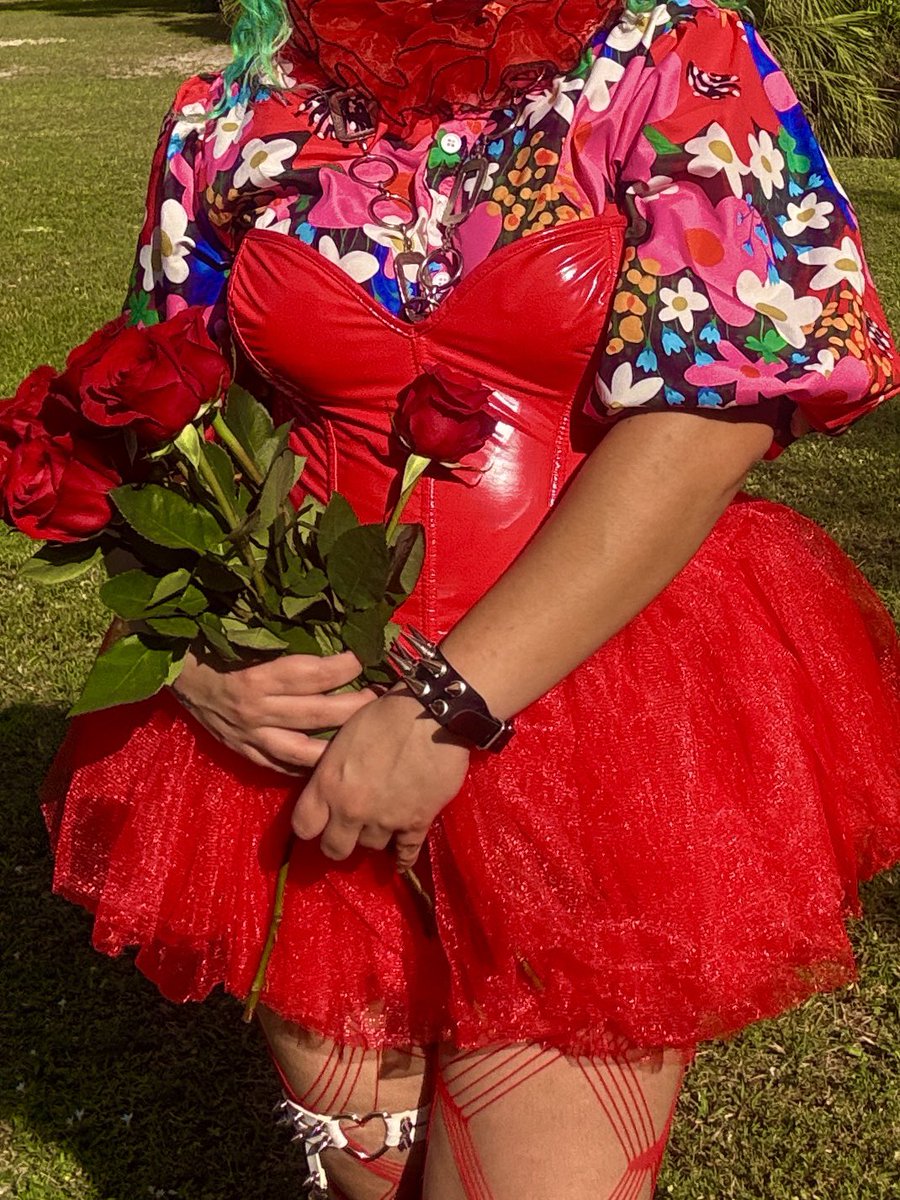 cielitobonito_'s tweet image. sweet sweet love 🌹💌🍫