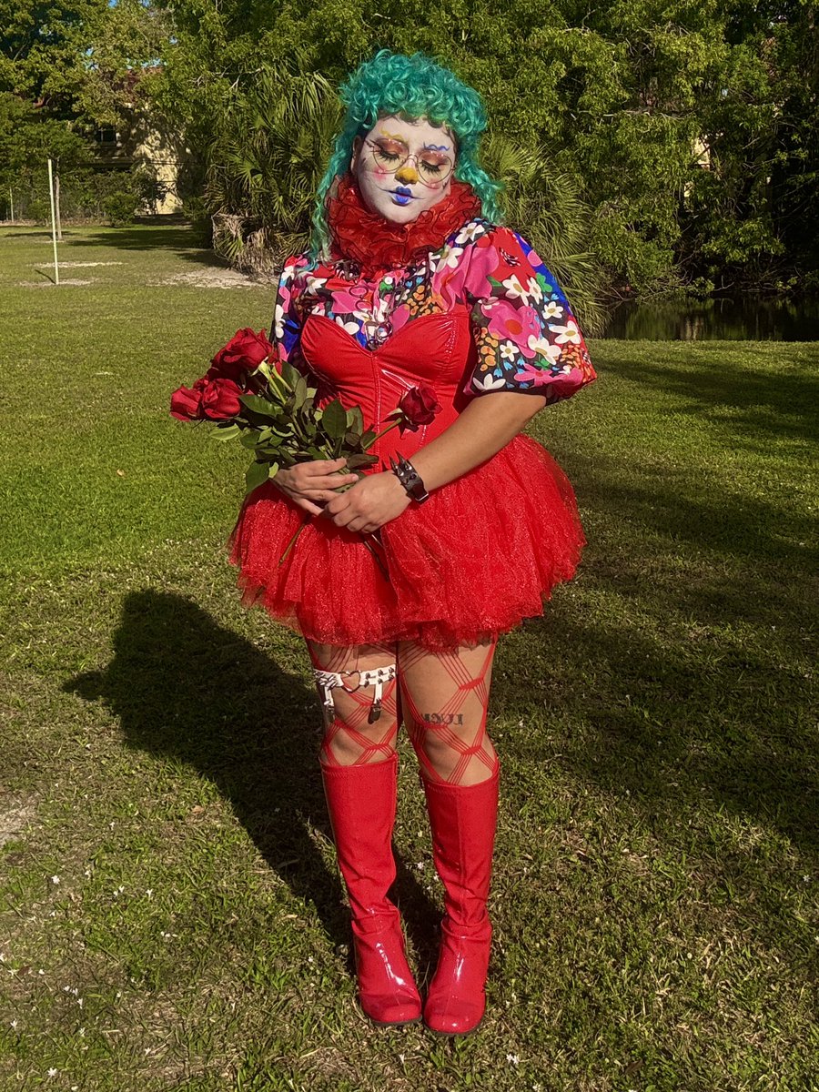 cielitobonito_'s tweet image. sweet sweet love 🌹💌🍫