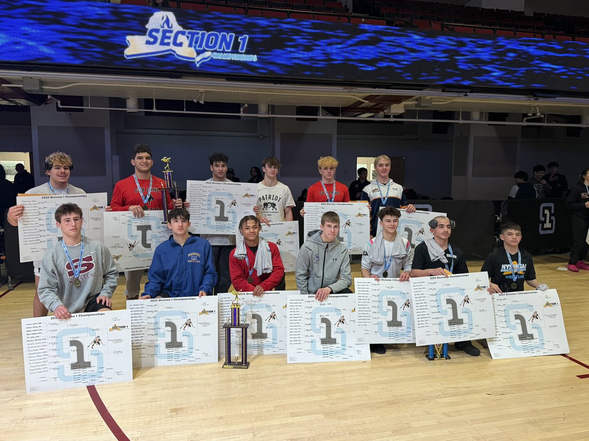 Congratulations to our guy <a href="/Rocco_Lore55/">Rocco Lore</a> Section 1 Champion! #YorktownFootball #Family