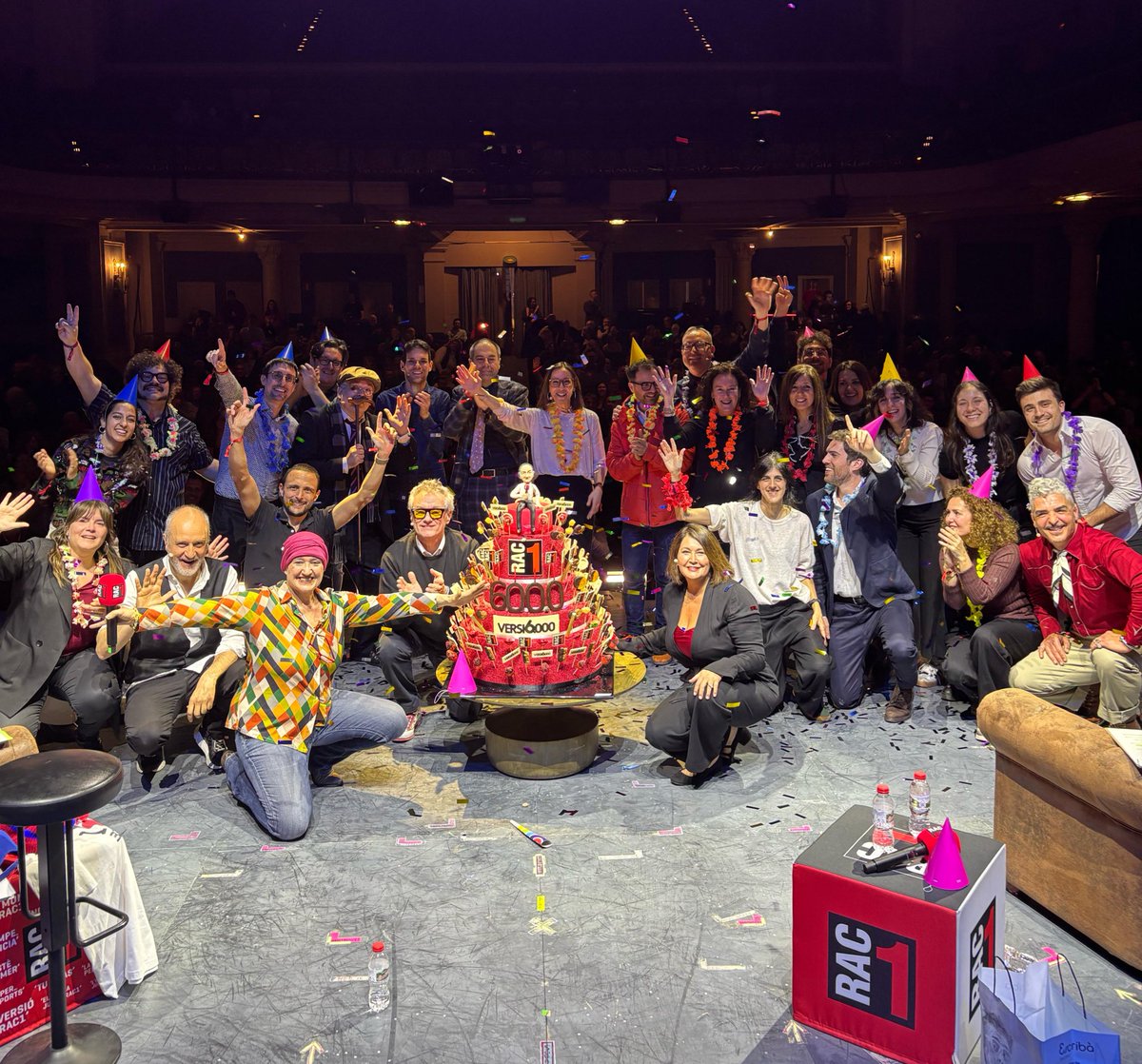 versiorac1's tweet photo. 6.000 GRÀCIES!
🎉🎉🎉🎉🎉🎉🎉

#Versio6000 #DiaMundialdelaRàdio https://t.co/flg1ycAOob
