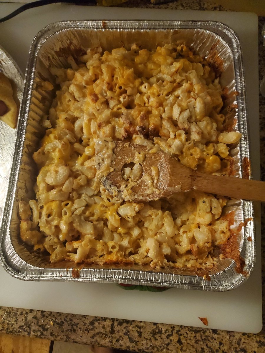 ViewtifulOne's tweet photo. @ZZZ_EN Just some nice, simple baked mac n cheese https://t.co/oyjRf434Ph