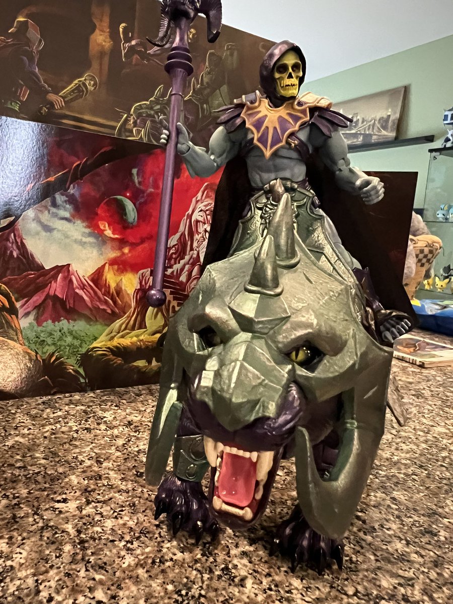 Toyhuntersholl2's tweet image. Panthor is ready to conquer New Eternia!
Man that was fast! This piece looks amazing and the box and all the art, inside and out, is exceptional! Truly cannot wait to see what&apos;s next for New Eternia!!

#motu #skeletor #panthor #masterverse #masterverseneweternia #80stoys