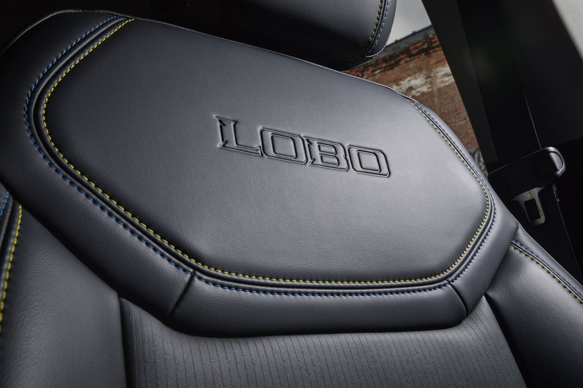 McDavidFord's tweet photo. The 2025 Ford Maverick Lobo has a performance-tuned suspension, enhanced steering and brakes, and an exclusive closed-course-only configuration: LOBO MODE! 💙🔥🔥 Come and get it at McDavid Ford! 

🔗 https://t.co/LukCSP0JKl
#Ford #FordMaverick #Fordtrucks #FordPerformance https://t.co/dyLPuklKPQ