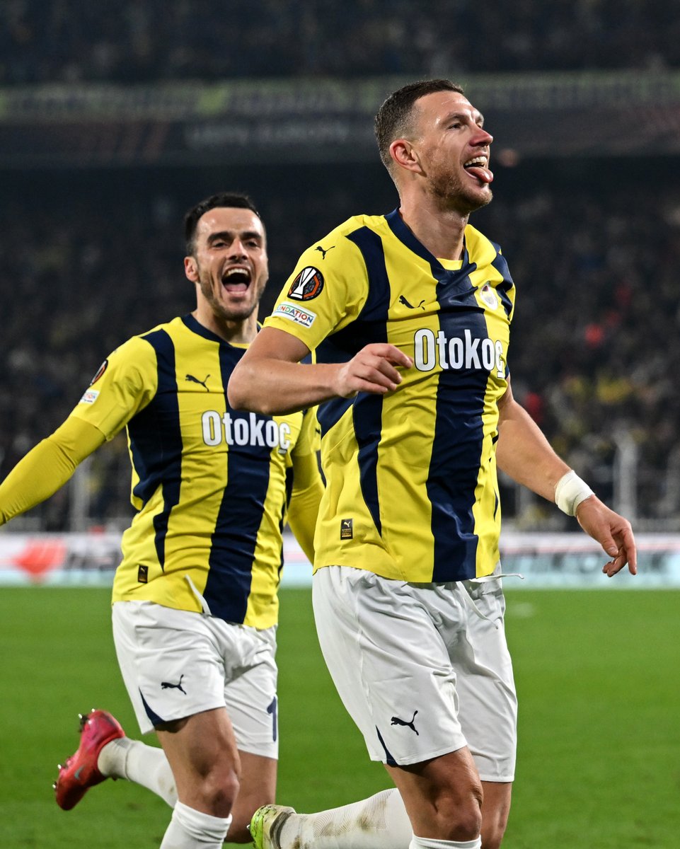 Fenerbahçe are flying 🥵

#UEL
