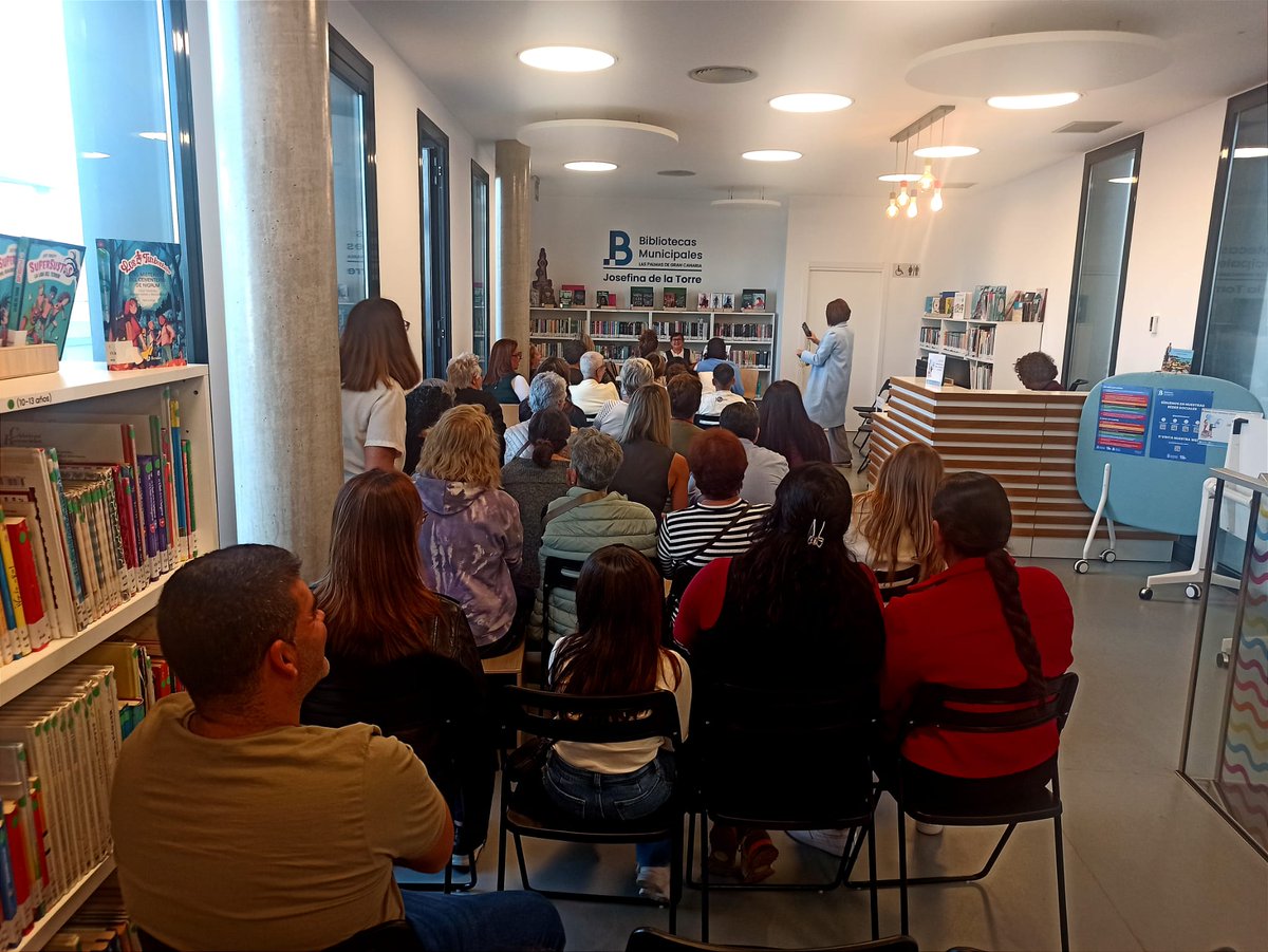 editorialtepub1's tweet photo. Éxito en el lanzamiento de nuestra autora María Guedes y su libro "Espejos de un alma inmortal" a la venta en librería Canaima en Gran Canarias y en Agapea libros a partir del 1 de marzo. https://t.co/HrObIYl8pa