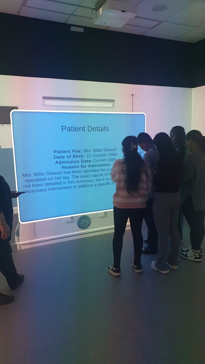 KatieK_sim's tweet photo. 🌟 Collaboration Innovation, and Immersive Learning at UWS🌟
Excited to share the successful trial of our first immersive experience project @uwshls in collaboration with an academic colleague Wendy Irving,  developing an immersive NEWS chart experience @Leactionjackson @ASPiHUK https://t.co/F6dXISH4g1