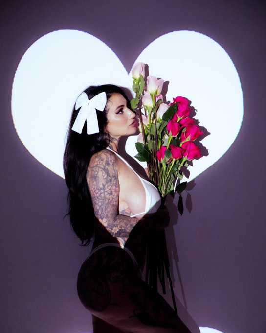 Be my valentine? https://t.co/WoKLVoIrIR